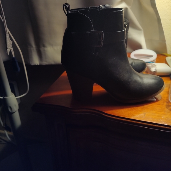 Boots - Picture 2 of 2